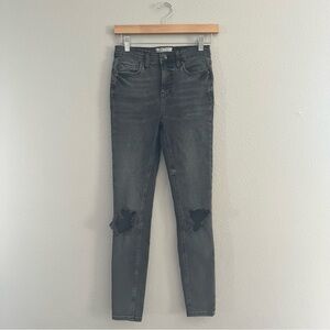 Free People distressed Skinny Jeans - size 26